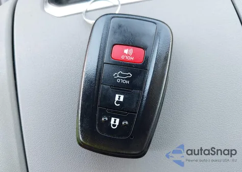 2021 Toyota Highlander Xle z USA, uszkodzony, nr VIN 5TDGZRAH8MS063217